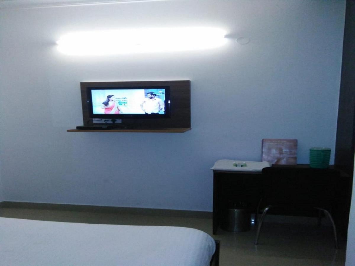 Ocean Inn Hotels Bangalore Buitenkant foto