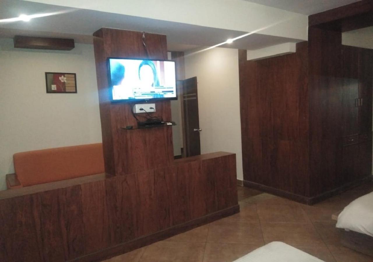 Ocean Inn Hotels Bangalore Buitenkant foto